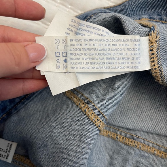 Forever 21 mini denim skirt - Picture 3 of 5